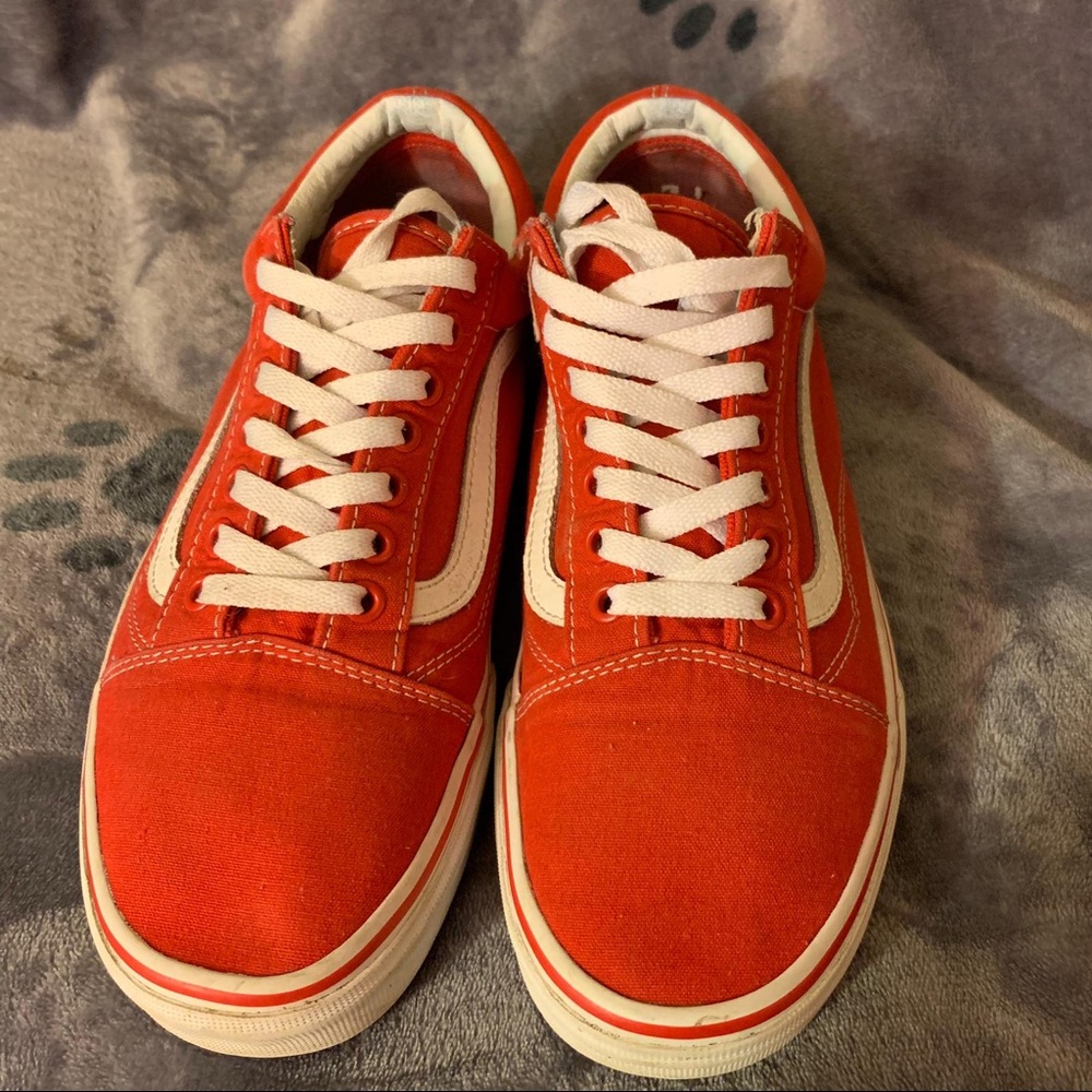 Men  red vans